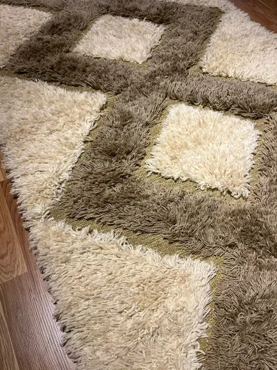 Handmade Modern Beige And Off White Kilim